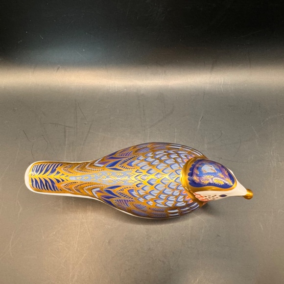 Royal Crown Derby "Bluebird" paperweight signed by Hugh Gibson with gold stopper - Picture 8 of 14